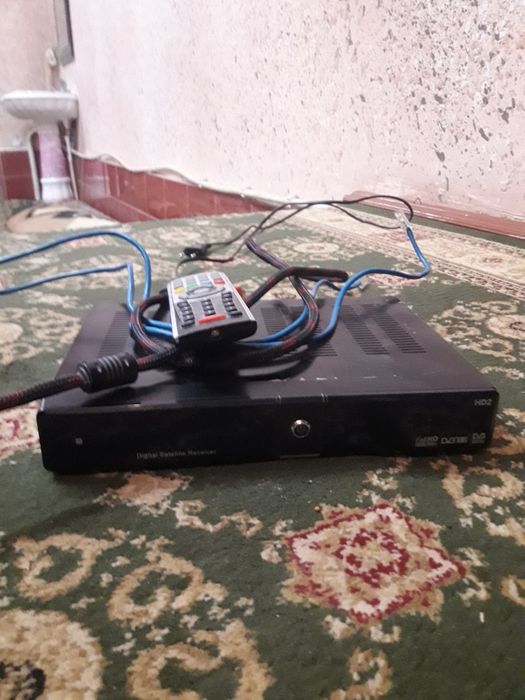 Спутник антенна улкен хам киши,4 головкасы бар,тюнер интернет аркалы