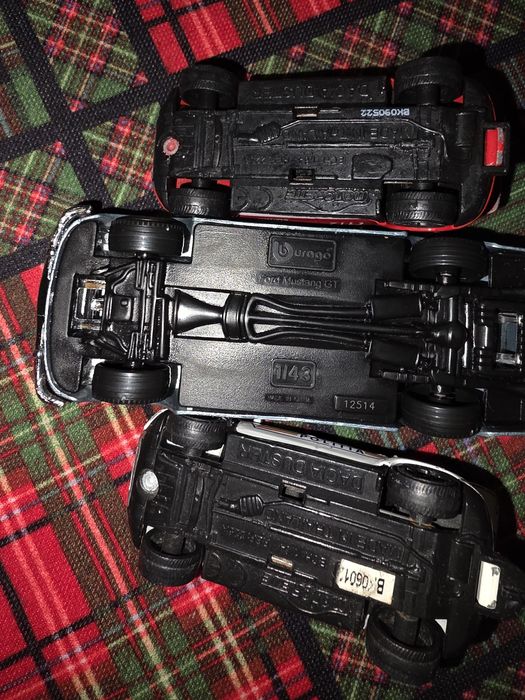 Vand 3 machete   (dacia duster,mustang)