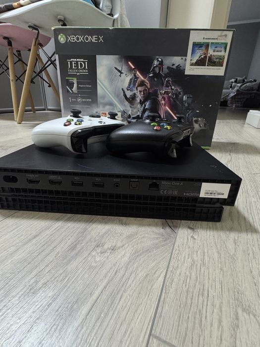 Xbox One X.
