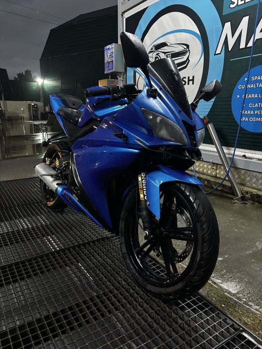 Vand yzf r125 foarte intretinut ca nou