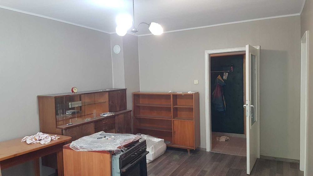 Продава се Четиристаен апартамент в Варна, Цветен квартал - 86 кв.м за 1453 €/кв.м - Снимка #17