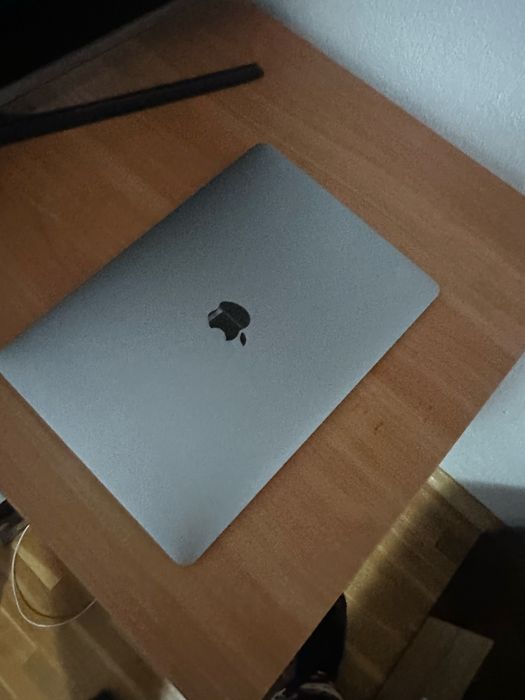 Macbook air m1 2020