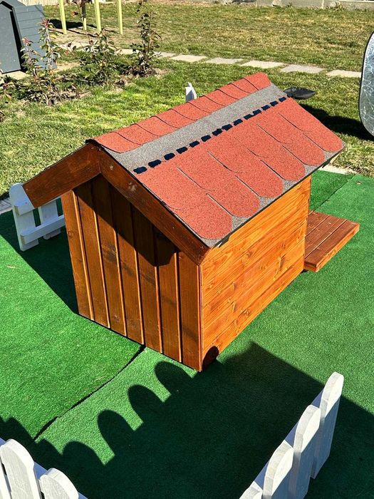 Cușcă de câine izolată, din lemn, diverse modele