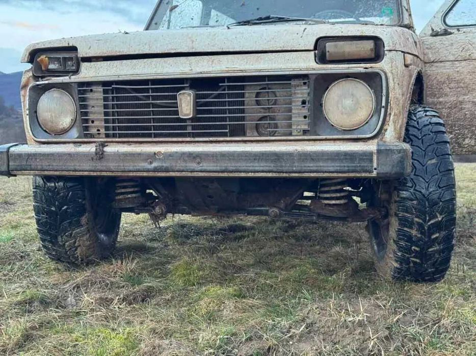 Lada niva 1.6 топ състояние