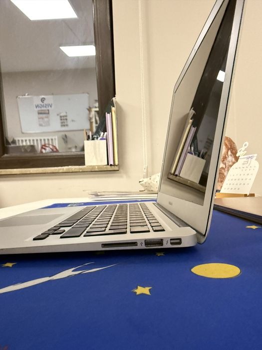 MacBook Air 13 (2013)