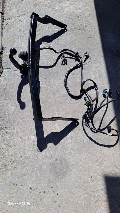 Продавам оригинален теглич  за Peugeot 206/Пежо 206