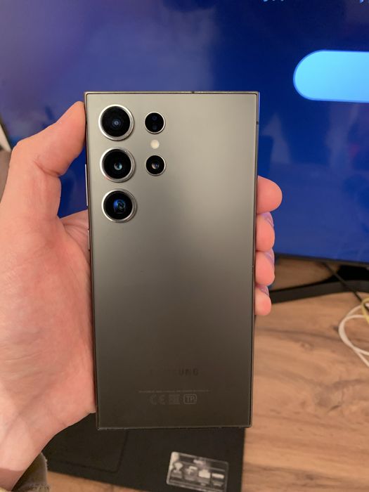 Samsung S24 Ultra space Tytan