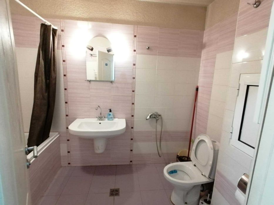 Дава се под наем Тристаен апартамент в София, Студентски град - 91 кв.м за 816 € - Снимка #6