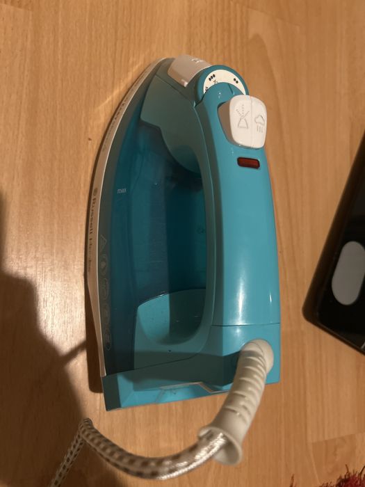 fier de călcat / iron russell hobbs