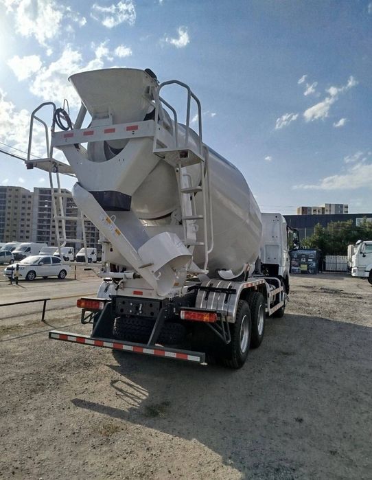 Автобетоносмеситель 10 куб в наличии