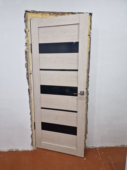 Продаю двери б/у