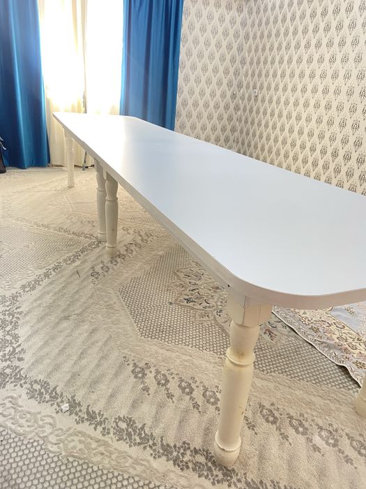 Стол для гостиной