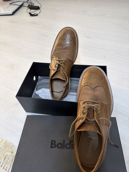Жап жаңа күздік туфли, Baldinini 42 өлшем