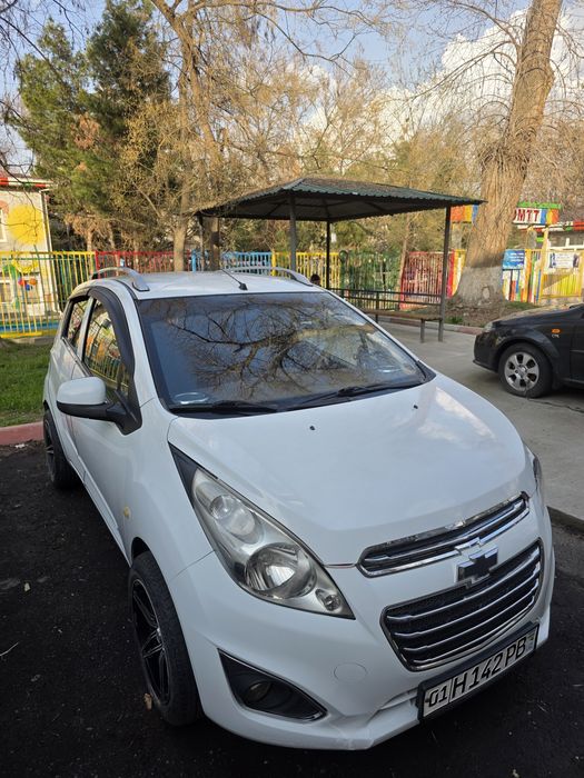 Продам Spark Автомат 1л 2010г выпуска. В хорошем состоянии.