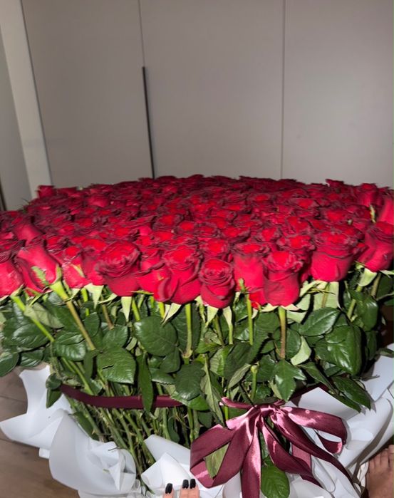 Продам букет из 301 красной розы