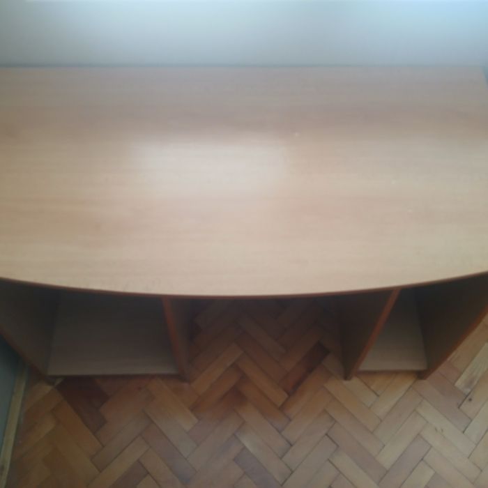 Офис или ученическо бюро