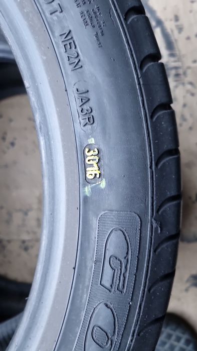 2 Anvelope Vară Good Year 255 40 R18 RUN-FLAT Stare Perfectă.