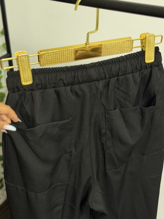 Pantaloni cu snururi Baggy