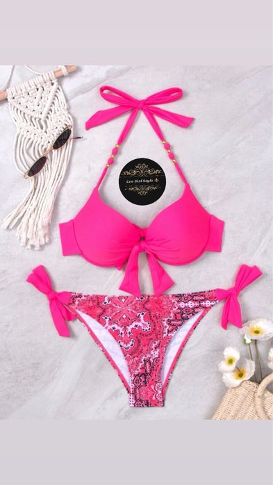 Дамски бански цели и две части