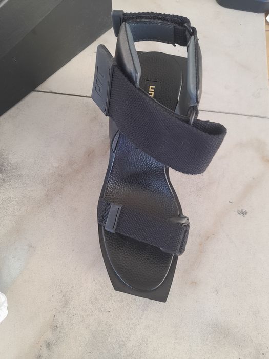 Дамски сандали на платформа