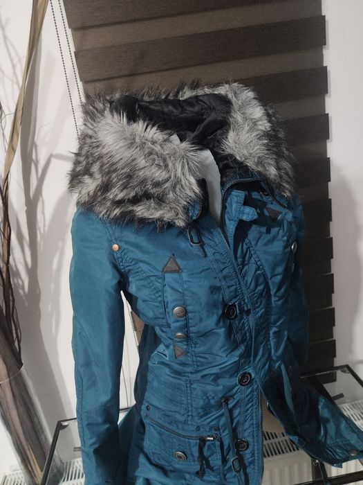 Khujo - geacă de iarnă impermeabilă