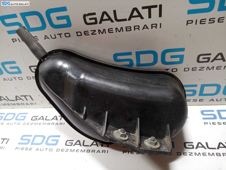 Rezervor Vacuum Vas Depresor Audi A4 B7 2.5 TDI V6 2005 - 2008 Cod 8D0131541B [M4466]