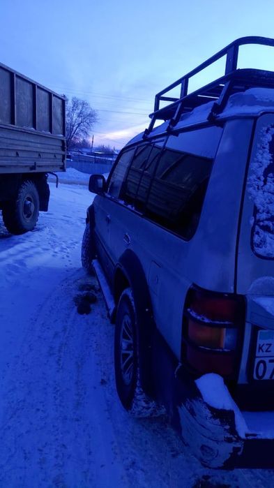 Mitsubishi Pajero 2.5