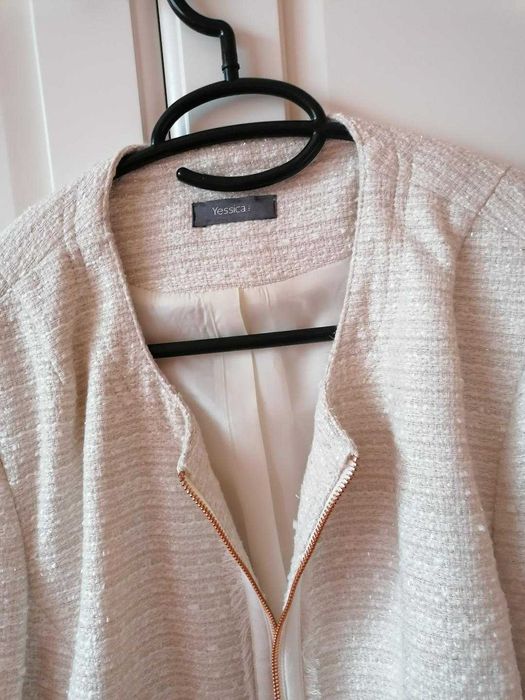 Sacou nou impecabil din stofamarca  C&A mar.44