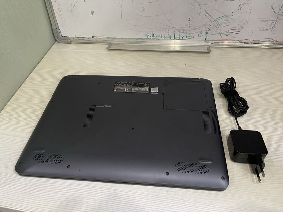 Asus vivobook X507UBR core i3-7020U