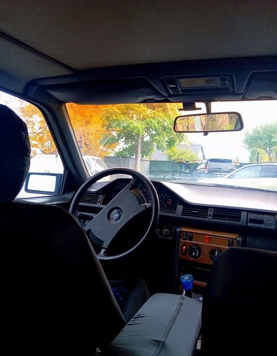 Mercedes Benz W124 E230