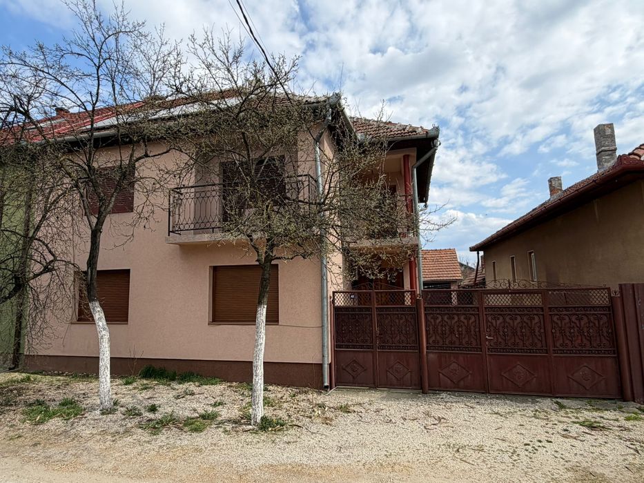 Casa de vanzare