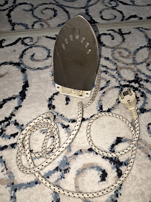 Утюги King и Binatone