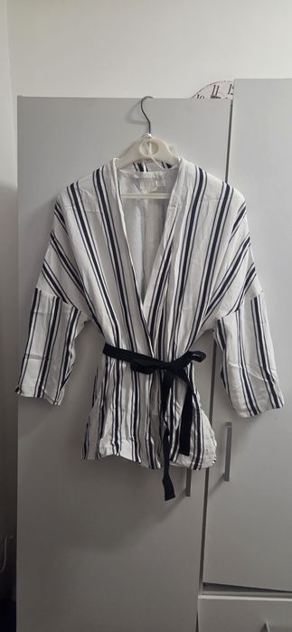 Sacou pentru femei H&m din vascoza 100%,stare foarte buna