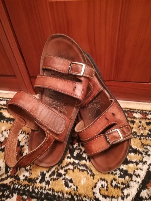 Продам сандали