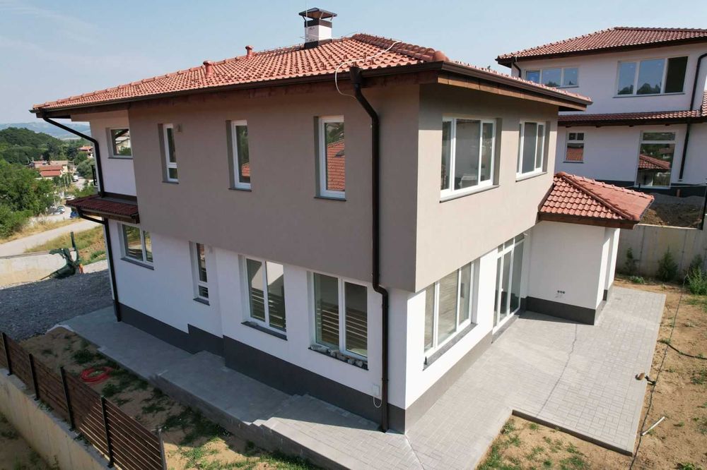 Продава се Къща в с. Рударци, Област Перник - 216 кв.м за 1820 €/кв.м - Снимка #1