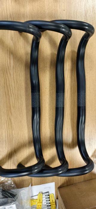 Карбонови ERG Gravel кормила 400/420/440mm x 31.8mm Drop130/Reach 75