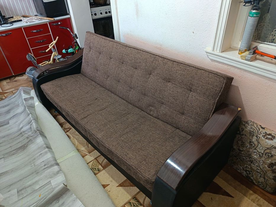 Срочное продам мягкий мебель