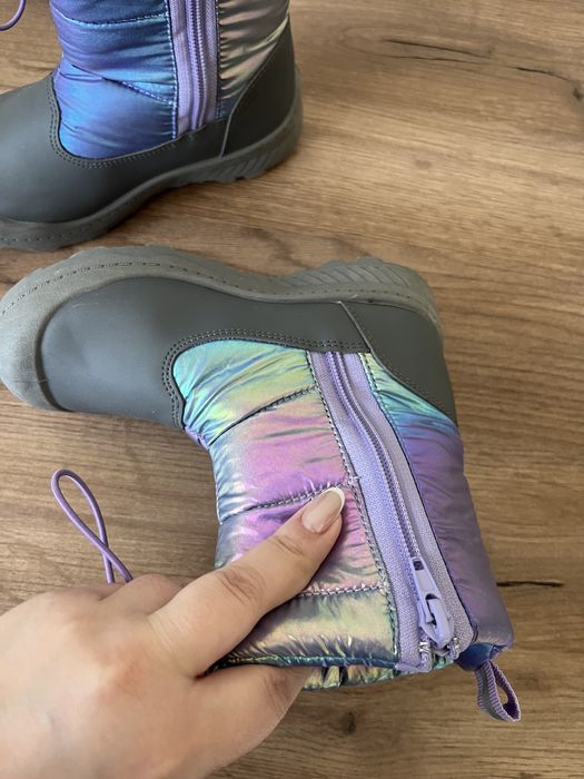 Продам детскую обувь