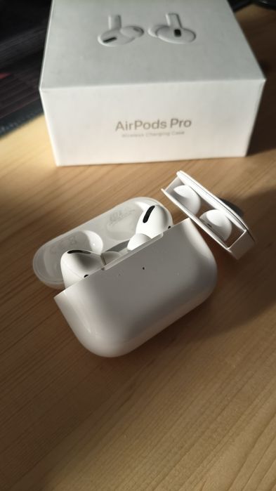 Наушники AirPods Pro