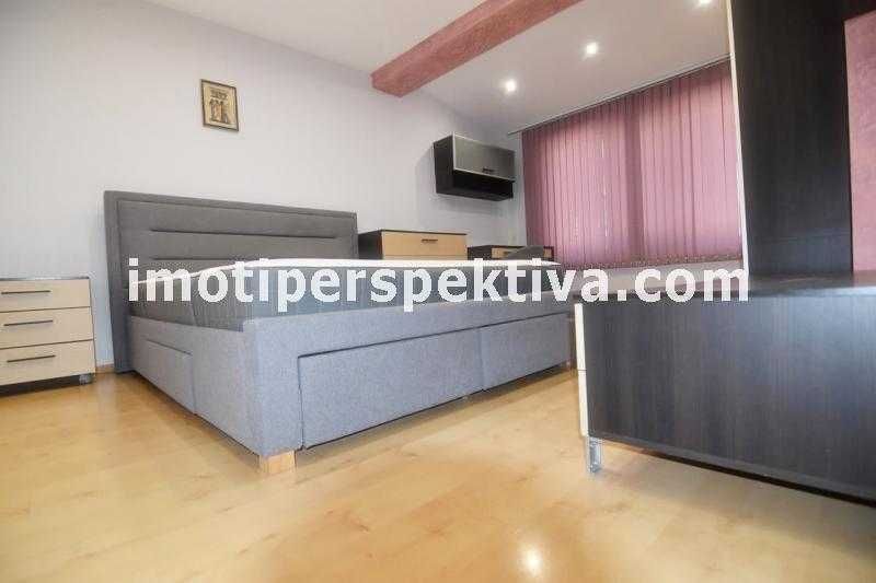 Продава се Тристаен апартамент в Пловдив, Кючук Париж - 120 кв.м за 1584 €/кв.м - Снимка #10