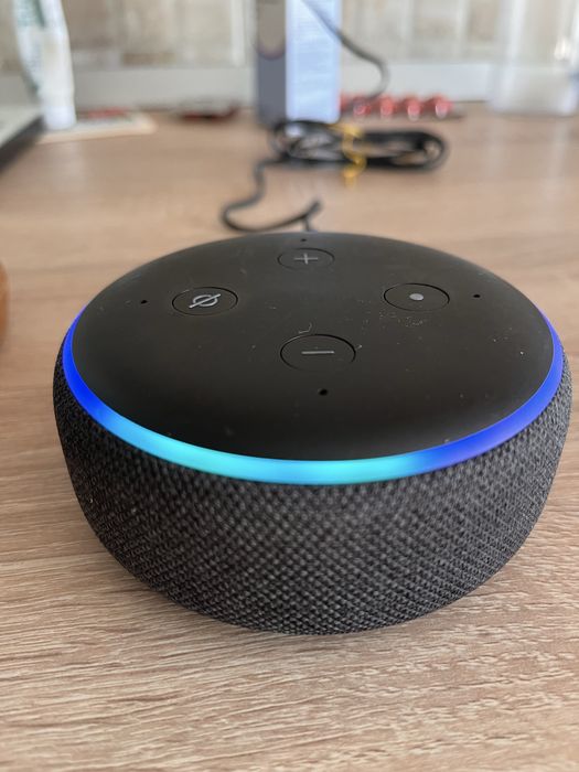 Boxa inteligenta Amazon Alexa Echo Dot 3 asistent virtual inteligent