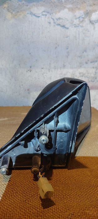 Зеркало на Субару Леон