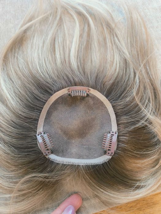 Тупе естествен косъм