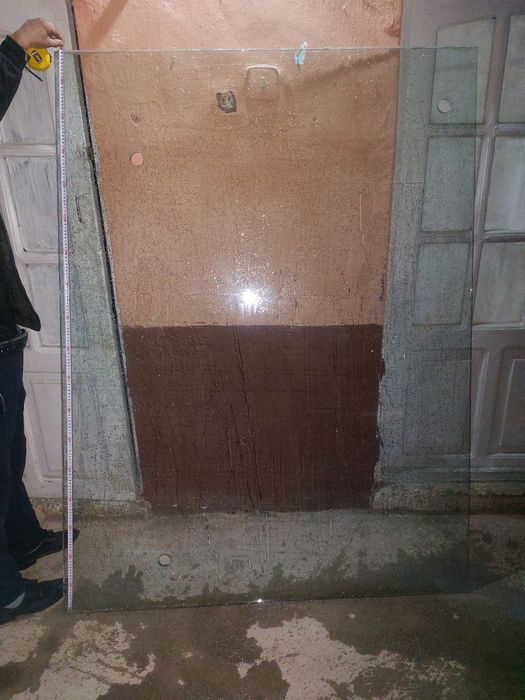 Сифатли ойналар сотилади,холати жуда яхши,магазинларни олдига куйгани