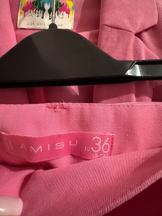 Чисто нов розов комплект - сако с панталонки