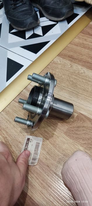 Продам ступицу Subaru