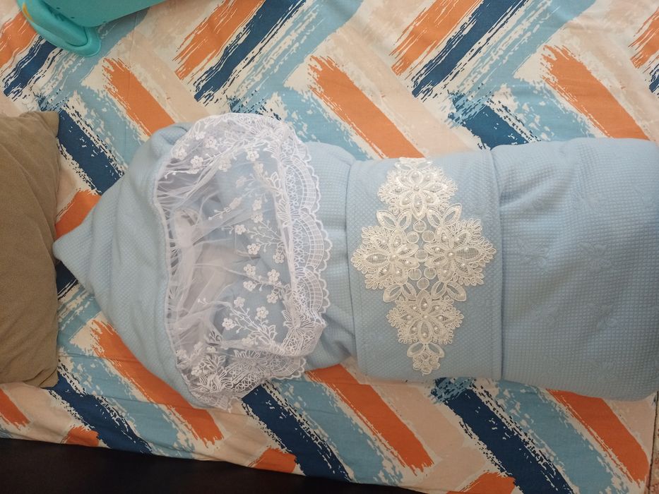 Продам конверт на выписку