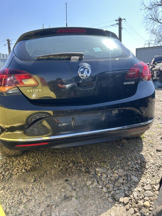 Bară spate completă Opel Astra J facelift 2014