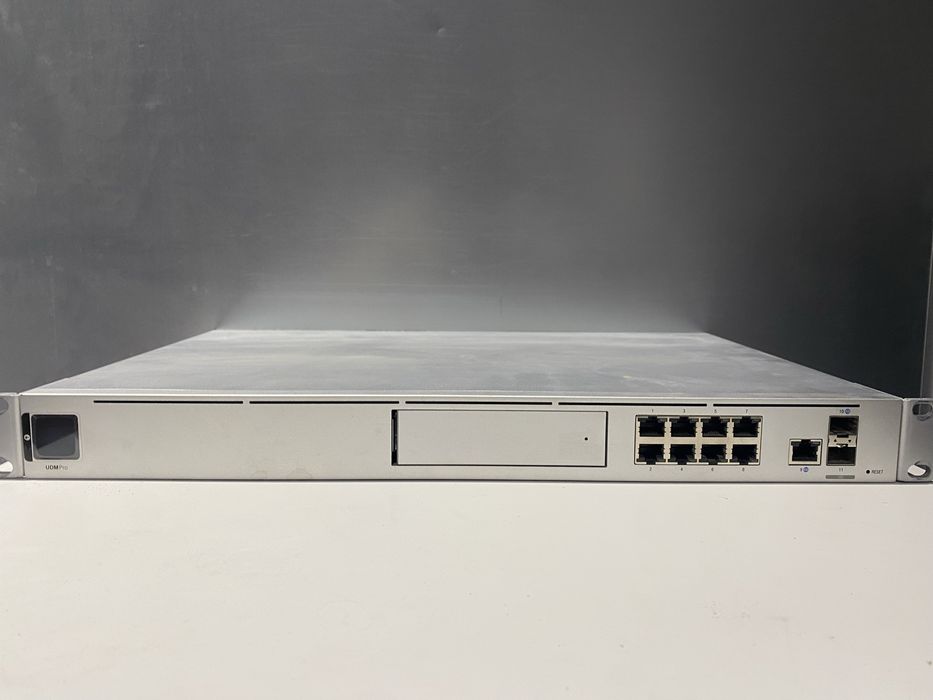 Ubiquiti UniFi Dream Machine Pro (UDM-Pro)