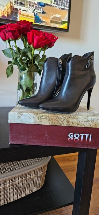 Продам ботильоны